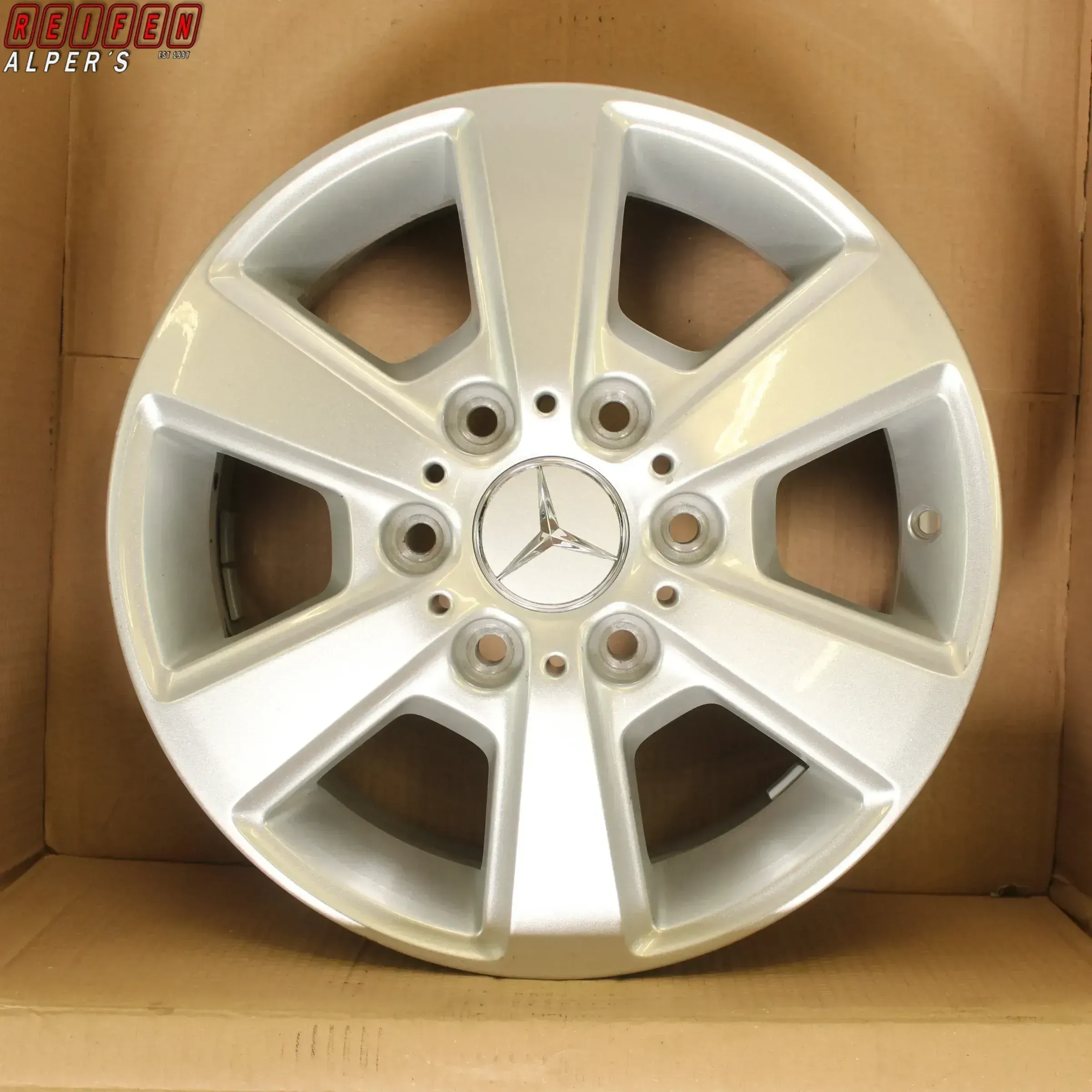 1x MERCEDES SPRINTER 16ZOLL W910 ALUFELGE A9104010700 - Bild 1