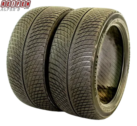 Background image for 2X 275/40 R19 105V XL  MICHELIN PILOT ALPIN 5  WINTERREIFEN  aus2025