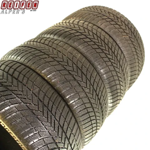 Background image for 265 40 R21 105H XL M&S BRIDGESTONE BLIZZAK LM005 MOE-S RFT Winterreifen wie.NEU