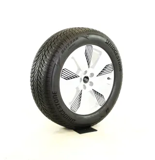 Original 19 Zoll AUDI SPORT e-tron 4KE (2018-20**) Winterräder 4KE601025L Schwarz//Silber 6mm - Bild 4