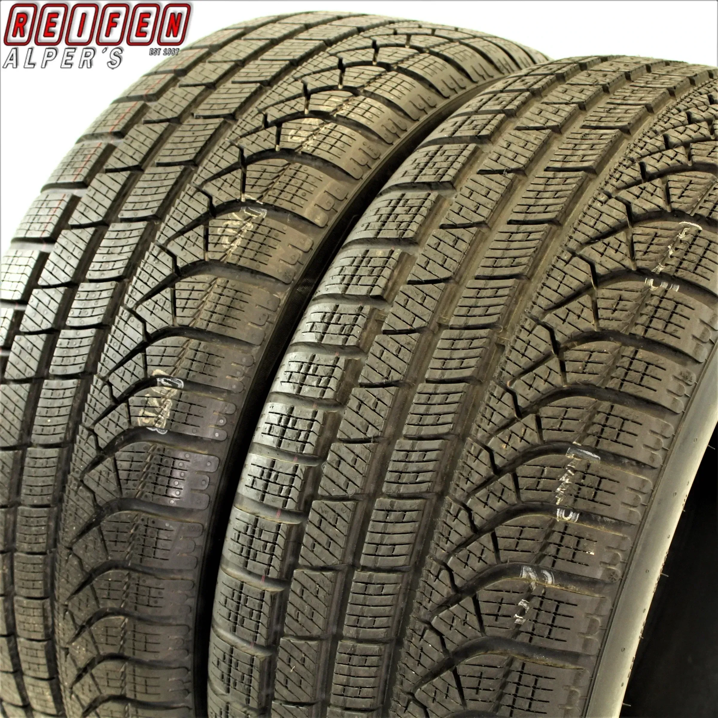 2x Winterreifen 245/45 R19 102H* MO PIRELLI PZERO WINTER 7,5mm aus2022 - Bild 1