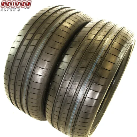 Background image for 2x  245/40 R19 98Y XL Goodyear Eagle F1 Asymmetric 3 Sommerreifen
