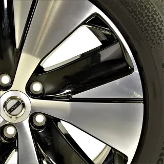 Original VOLVO XC40 18zoll WINTERRÄDER 31680403 WINTERREIFEN 18 Zoll 5-Spoke Black Diamond Cut Winterräder 31680403 Schwarz//Glanzpoliert 7 // 8 mm - Bild 2