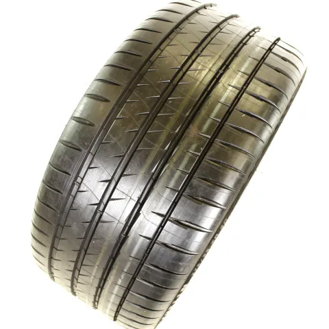 Background image for 1x Sommerreifen 275/35 R20 (102Y) (Z) Michelin Pilot Sport 4 S Mo1