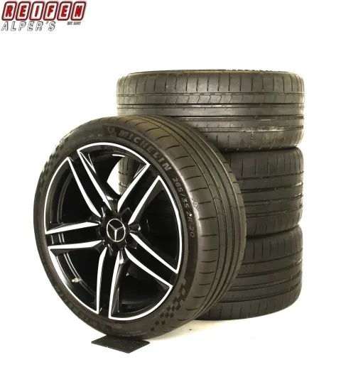 Background image for MERCEDES E KLASSE 63 S AMG 20zoll SOMMERRÄDER A2134012800-2900