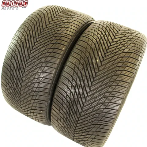 Background image for 2x 295/40 R20 110V MICHELIN PILOT ALPIN 5 SUV MO1 ACOUSTIC WINTERREIFEN