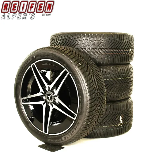 Background image for Mercedes AMG C Klasse W206 S206 C300de C300e C400e 18zoll WINTERRÄDER HYBRID